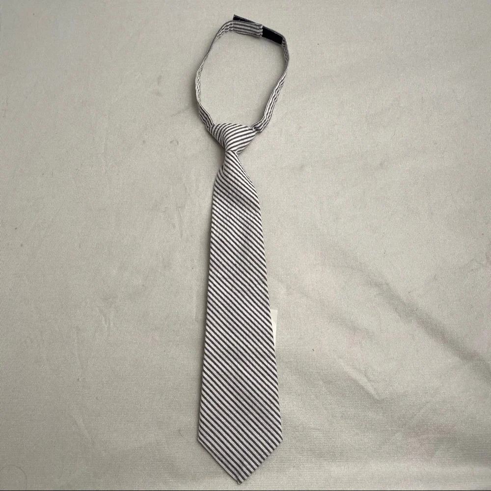 Gymboree gray and white diagonal striped tie NWT